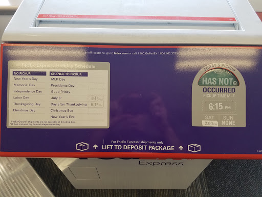 Print Shop «FedEx Office Print & Ship Center», reviews and photos, 18755 S Dixie Hwy Suite 57, Miami, FL 33157, USA