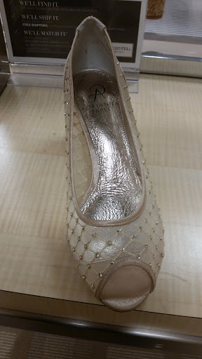 Department Store «Lord & Taylor», reviews and photos, 27650 Novi Road, Novi, MI 48377, USA