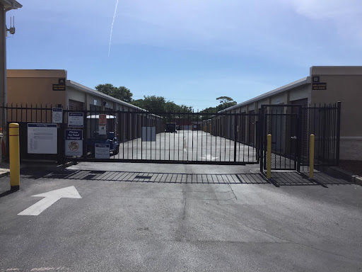 Self-Storage Facility «Life Storage», reviews and photos, 41524 US Hwy 19 N, Tarpon Springs, FL 34689, USA