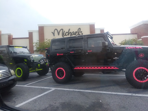 Shoe Store «Famous Footwear», reviews and photos, 213 W Alexander St, Plant City, FL 33563, USA