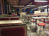 Atmosphère du Restauration rapide McDonald's à Ablis - n°17