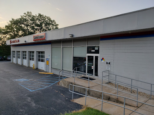 Tire Shop «Firestone Complete Auto Care», reviews and photos, 10160 Manchester Rd, Kirkwood, MO 63122, USA