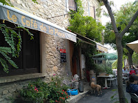 La table des Troubadours du Café Le Café De La Place à Minerve - n°1