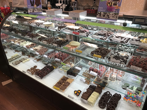 Chocolate Shop «Kilwins Little Rock», reviews and photos, 415 President Clinton Ave, Little Rock, AR 72201, USA