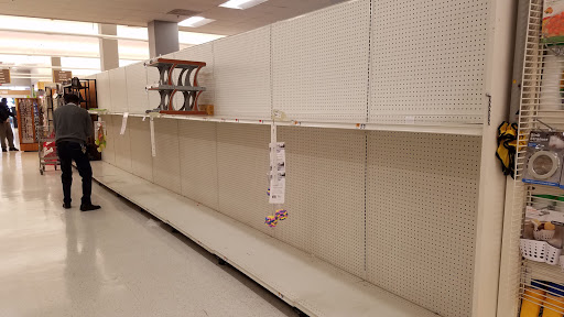 Grocery Store «Giant», reviews and photos, 1454 Chain Bridge Rd, McLean, VA 22101, USA