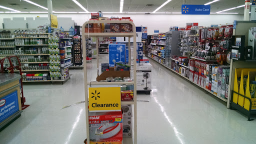 Discount Store «Walmart», reviews and photos, 1360 Town Centre Dr, Eagan, MN 55123, USA