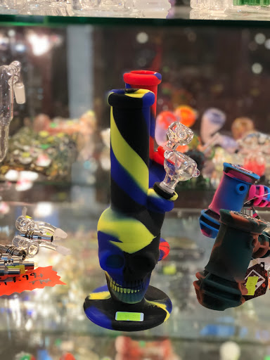 Cigar Shop «West Side Smoke Shop», reviews and photos, 712 Bridge St NW, Grand Rapids, MI 49504, USA