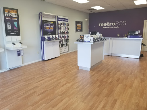 Cell Phone Store «MetroPCS Authorized Dealer», reviews and photos, 733 Georgesville Rd, Columbus, OH 43228, USA