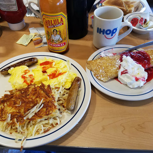 Movie Theater «Regal Cinemas Warrington Crossing 22 & IMAX», reviews and photos, 140 Easton Rd, Warrington, PA 18976, USA