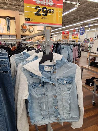 Grocery Store «Meijer», reviews and photos, 1900 W Main St, Troy, OH 45373, USA