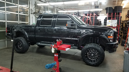 Tire Shop «Discount Tire Store - Franklin, TN», reviews and photos, 394 Southwinds Dr, Franklin, TN 37064, USA