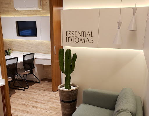 Logo da empresa - Essential Idiomas