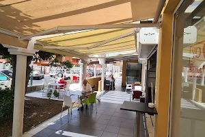 Cafeteria & Pizzería Mirador image
