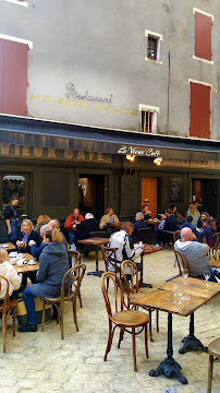 Atmosphère du Restaurant Le Vieux Café à Uzès - n°2