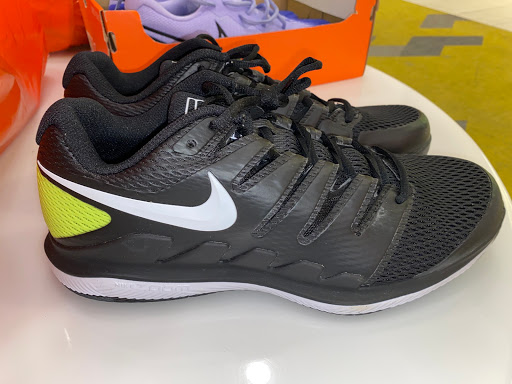 Sporting Goods Store «Nike Clearance Store», reviews and photos, 5000 S Arizona Mills Cir #240, Tempe, AZ 85282, USA