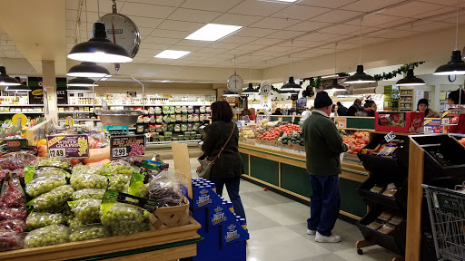 Grocery Store «Adams Fairacre Farms», reviews and photos, 160 Old Post Rd, Wappingers Falls, NY 12590, USA