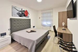 room Romantic with bathroom, Apartment Roma image