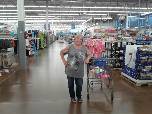 Department Store «Walmart Supercenter», reviews and photos, 1351 Veterans Pkwy, Clarksville, IN 47129, USA