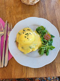 Œufs Bénédicte du Restaurant Bella's Tea Room à Bagnoles de l'Orne Normandie - n°5