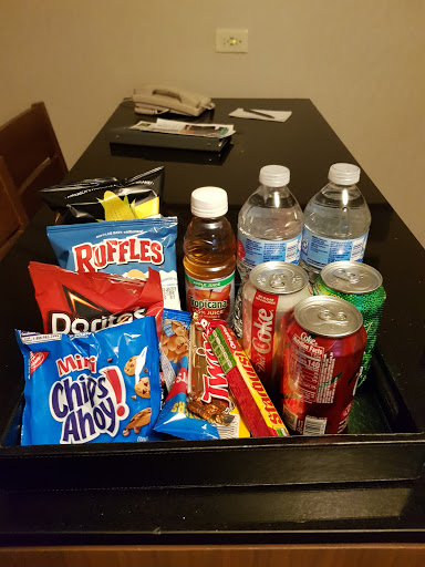 Hotel «Embassy Suites Chicago Downtown Magnificent Mile», reviews and photos, 511 N Columbus Dr, Chicago, IL 60611, USA