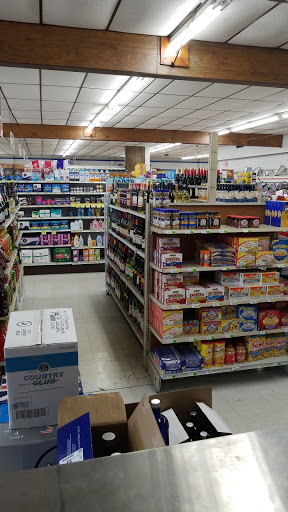 Grocery Store «Farmers Market», reviews and photos, 103 W 2nd St N, Wright City, MO 63390, USA