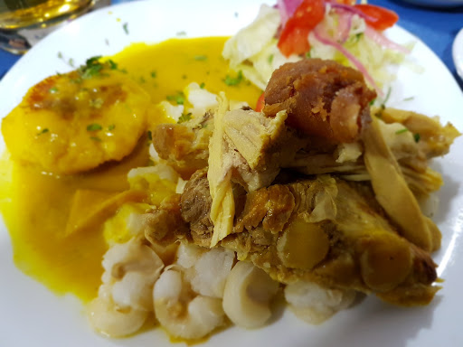 Más que Pollo