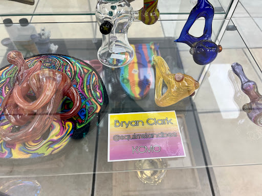 Tobacco Shop «Smoke Tokz Head Shop KC», reviews and photos, 1263 W 103rd St, Kansas City, MO 64114, USA