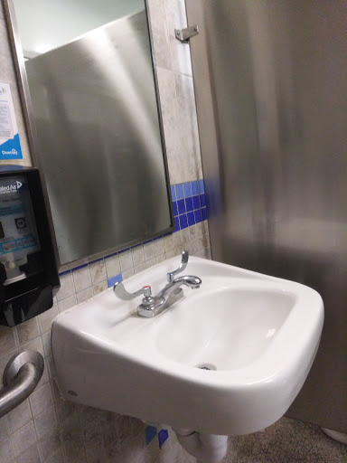 Grocery Store «Winn-Dixie», reviews and photos, 3200 N Ashley St, Valdosta, GA 31602, USA