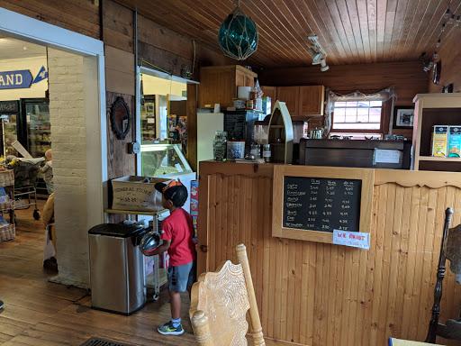 Grocery Store «Shaw General Store», reviews and photos, 37 Blind Bay Rd, Shaw Island, WA 98286, USA