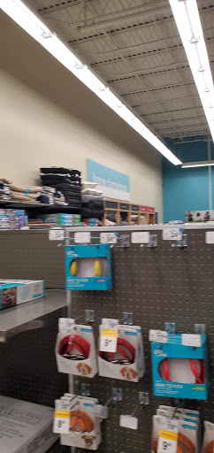 Pet Supply Store «Petco Animal Supplies», reviews and photos, 4013 W Walnut St, Rogers, AR 72756, USA