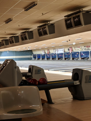 Bowling Alley «Colonial Lanes», reviews and photos, 6430 W Pierson Rd, Flushing, MI 48433, USA