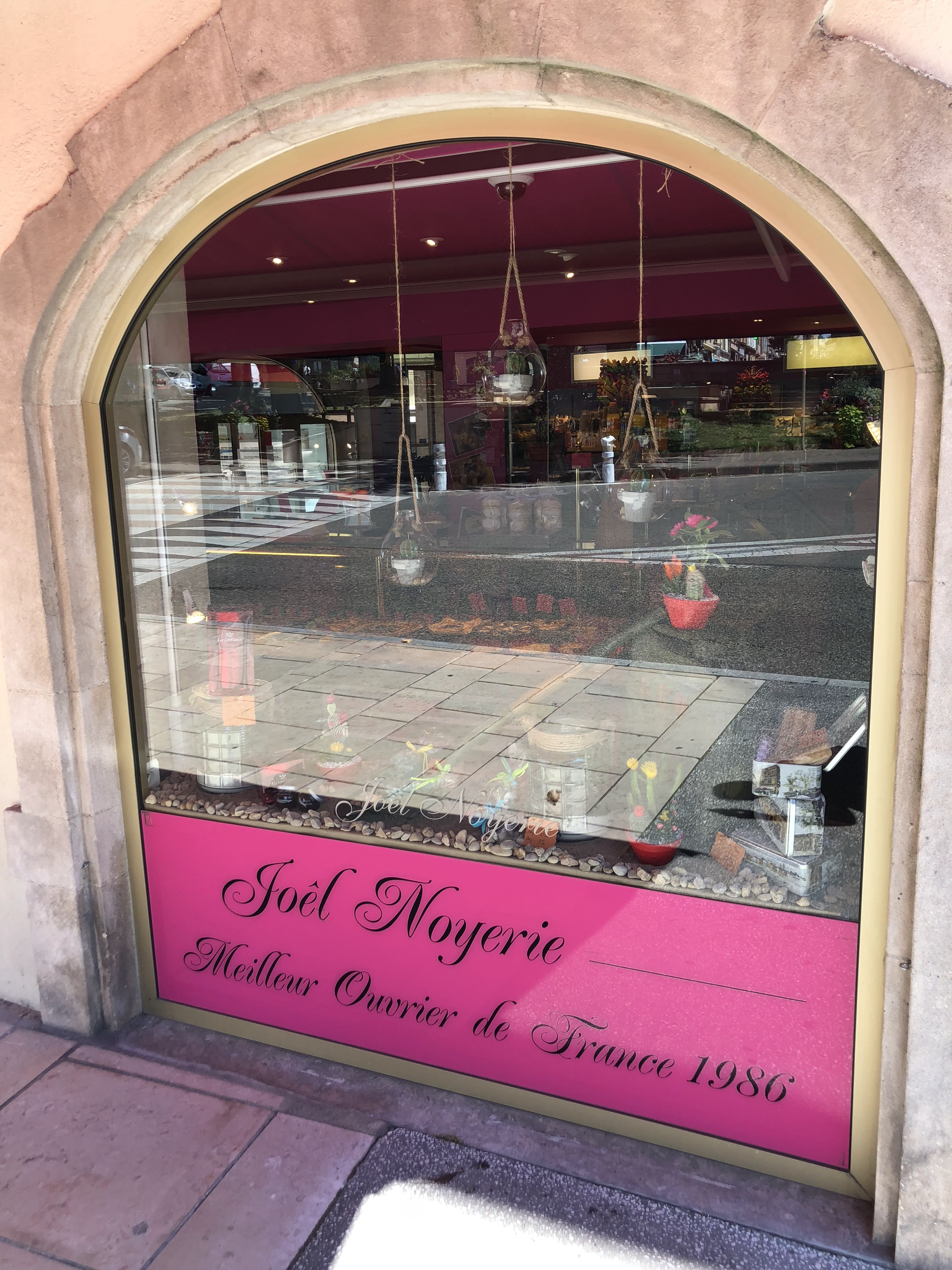 Photo n° 9 de l'avis de TONGY.E fait le 19/07/2018 à 23:20