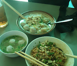 Mie Baso Pangsit Miskam photo