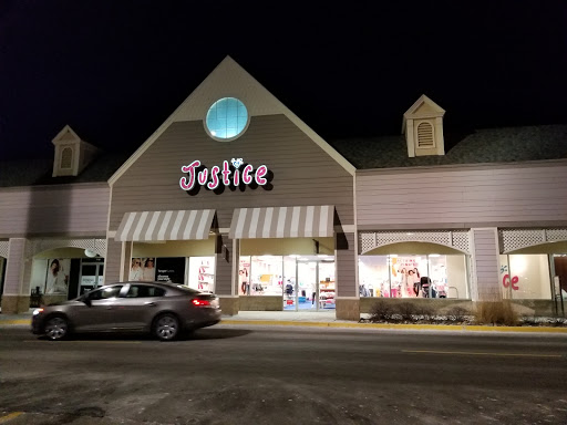 Outlet Mall «Tanger Outlet Howell», reviews and photos, 1475 N Burkhart Rd, Howell, MI 48855, USA