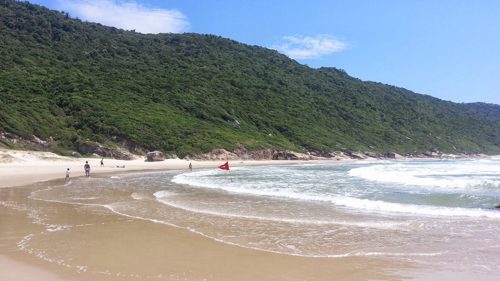 Photo de Prainha Guarda do Embau avec un rivage spacieux