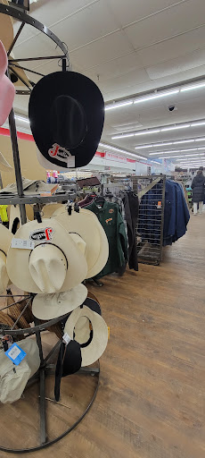 Home Improvement Store «Tractor Supply Co.», reviews and photos, 540 Water St #100, Chardon, OH 44024, USA