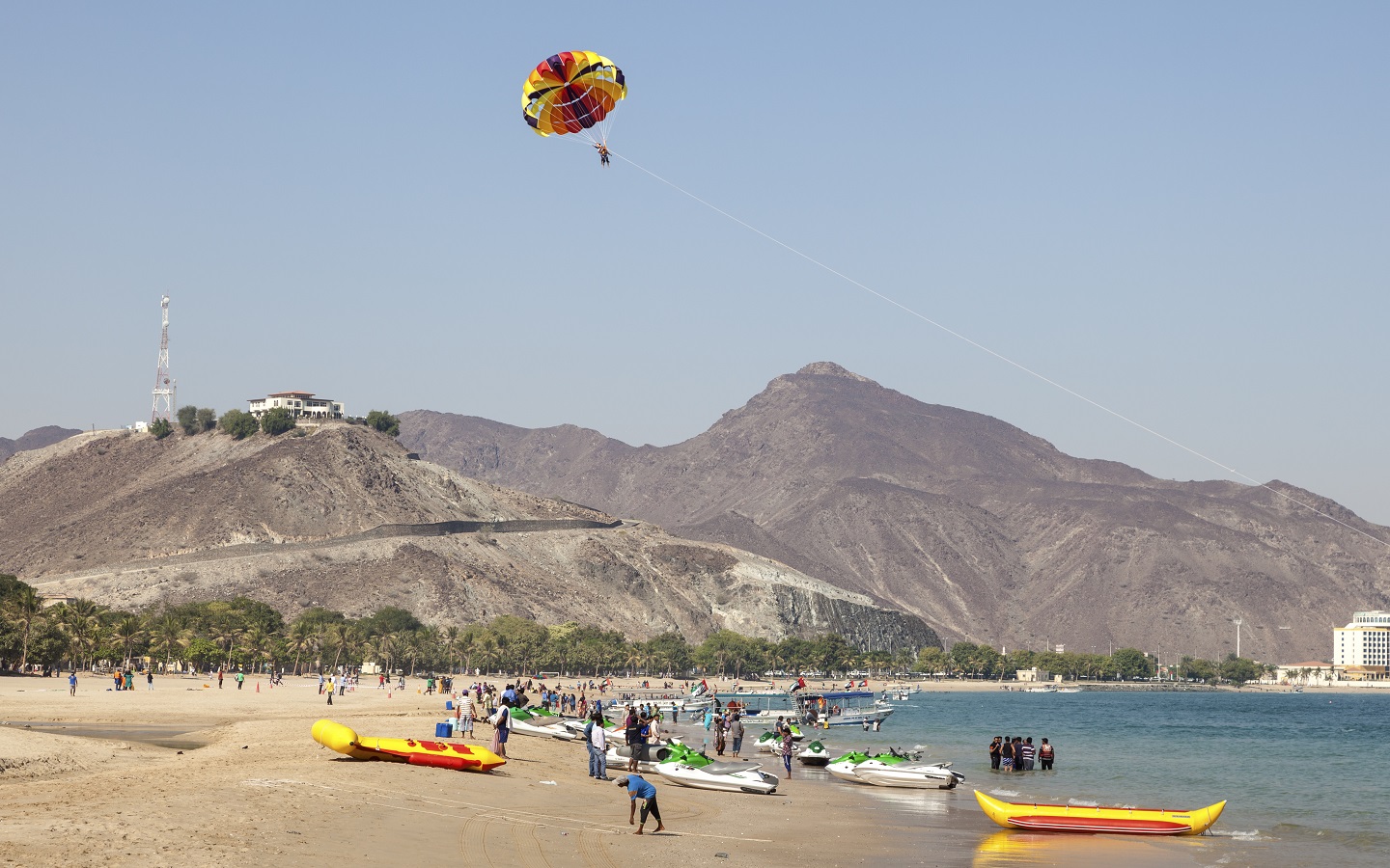 Fotografija Khor Fakkan Beach II in naselje