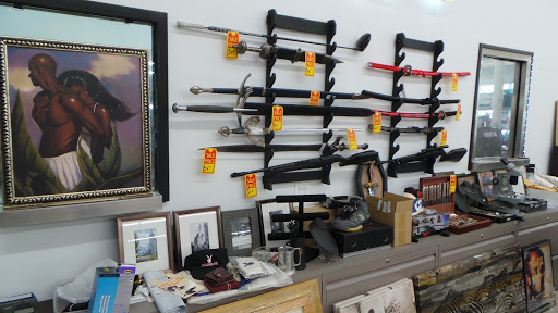 Pawn Shop «R J Jewelry & Loan Co», reviews and photos, 1210 Bloomingdale Rd, Glendale Heights, IL 60139, USA