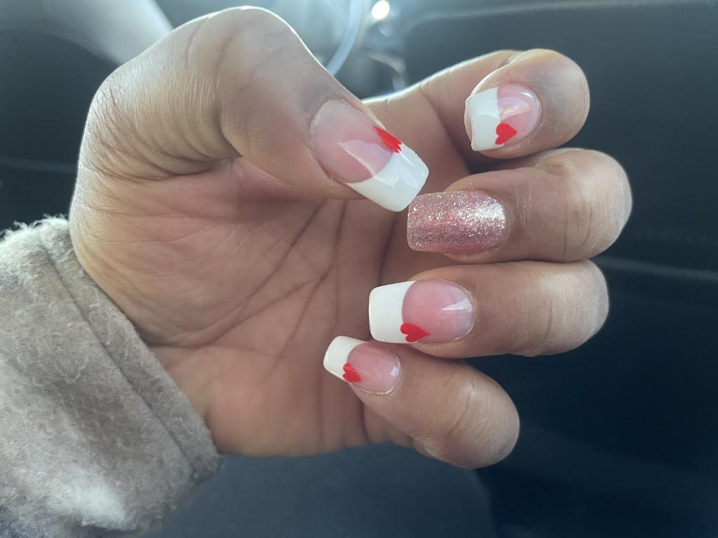I Nails & Spa 53704