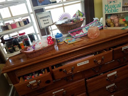 Medical Missions Thrift Shop, 8400 Pine Rd, Philadelphia, PA 19111, USA, 