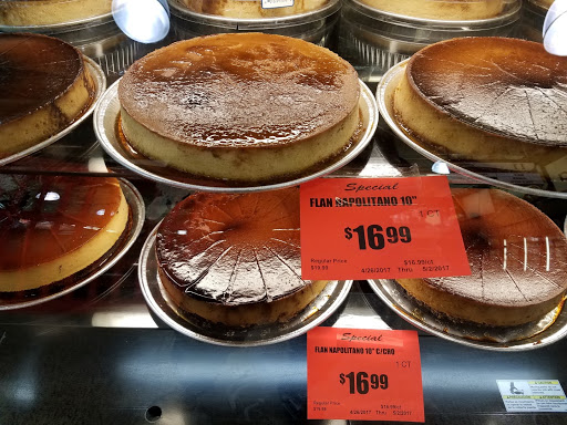 Grocery Store «Super Mercados El Guero», reviews and photos, 850 N Farnsworth Ave, Aurora, IL 60505, USA