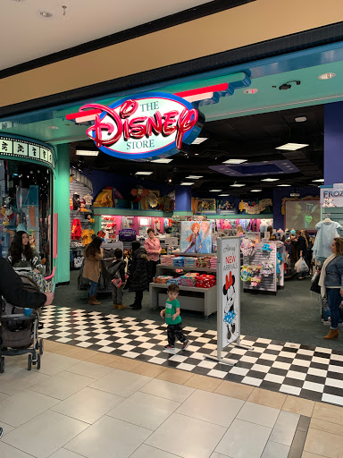 Disney Store, 5300 S 76th St, Greendale, WI 53129, USA, 