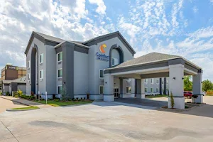 Comfort Inn & Suites image