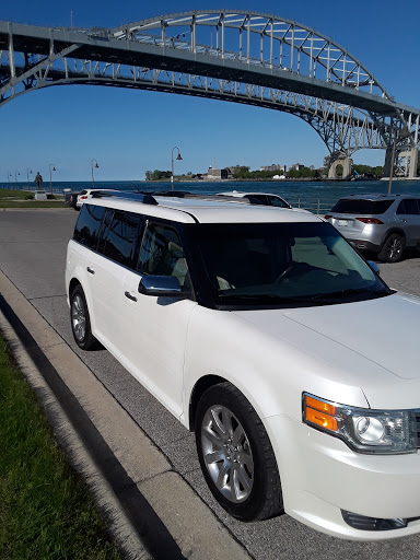 Used Car Dealer «Lakeside Auto Sales Inc», reviews and photos, 44903 N Gratiot Ave, Charter Twp of Clinton, MI 48036, USA