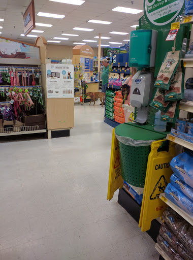 Pet Supply Store «PetSmart», reviews and photos, 6251 N Davis Hwy, Pensacola, FL 32504, USA