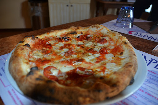 Pizzeria Naplé in Trezzano sul Naviglio, Città Metropolitana di Milanoo