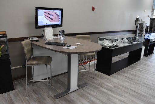 Jewelry Designer «Fiscus Diamond Jewelers», reviews and photos, 1701 SE Delaware Ave # 250, Ankeny, IA 50021, USA