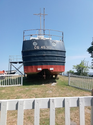 Historical Landmark «Dunkirk Lighthouse», reviews and photos, 1 Point Dr N, Dunkirk, NY 14048, USA