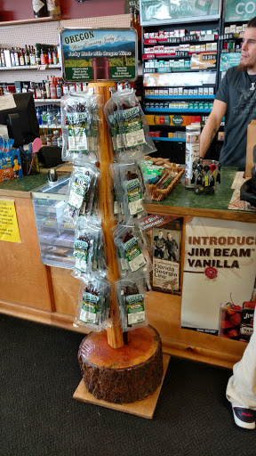 Liquor Store «Santiam Liquor Store», reviews and photos, 2530 Pacific Blvd SE, Albany, OR 97322, USA