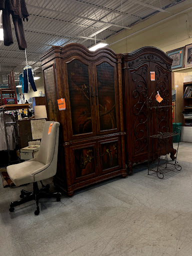 Thrift Store «Second Image Thrift Store», reviews and photos, 9103 US-19, Pinellas Park, FL 33782, USA